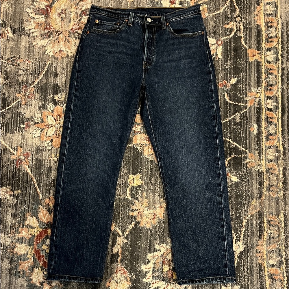Levi’s 501 Women’s Dark Wash Ankle 28